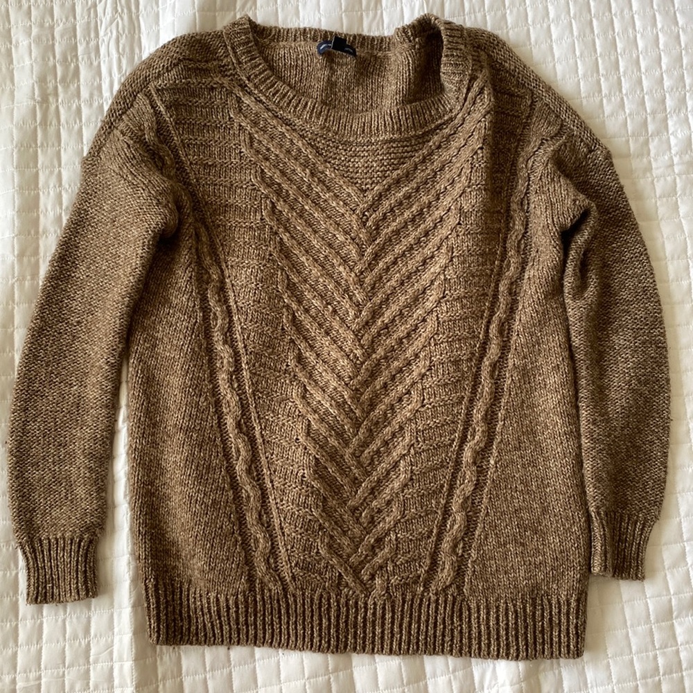 American Eagle Knit Sweater Women’s- MEDIUM (M)